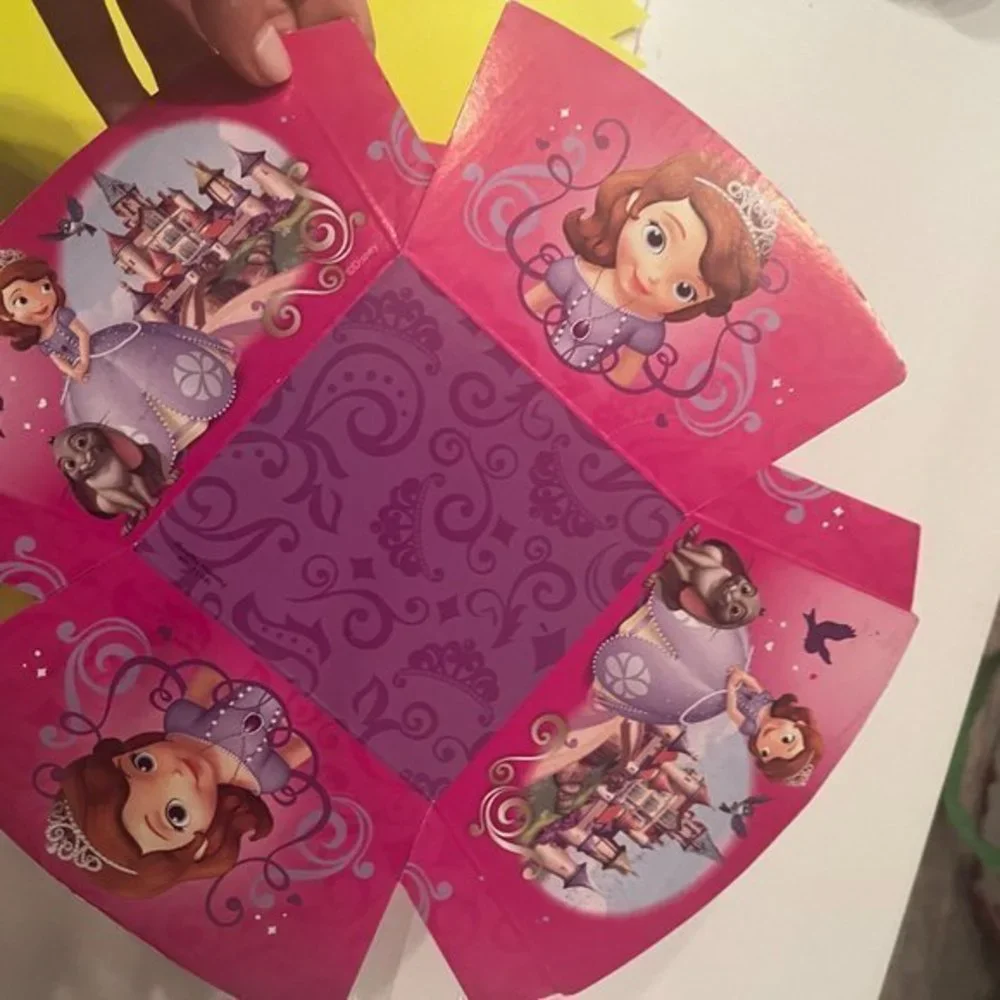 FREE w/any bundle / 2 Princess Cardboard Snack Bowls‎ (birthday)